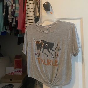 Cropped Taurus shirt